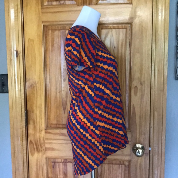 Lularoe classic tee - Picture 3 of 6